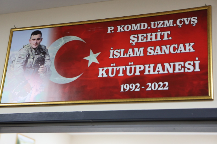 Şehit Uzman Çavuş Sancak'ın ismi Karabük'te köy okulundaki kütüphanede yaşatılacak