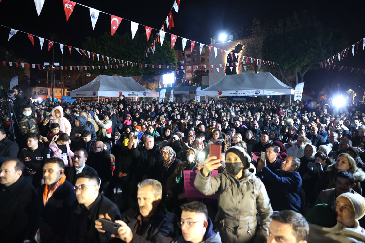 Tüm Türkiye tarihi yolculuk için ekran başındaydı