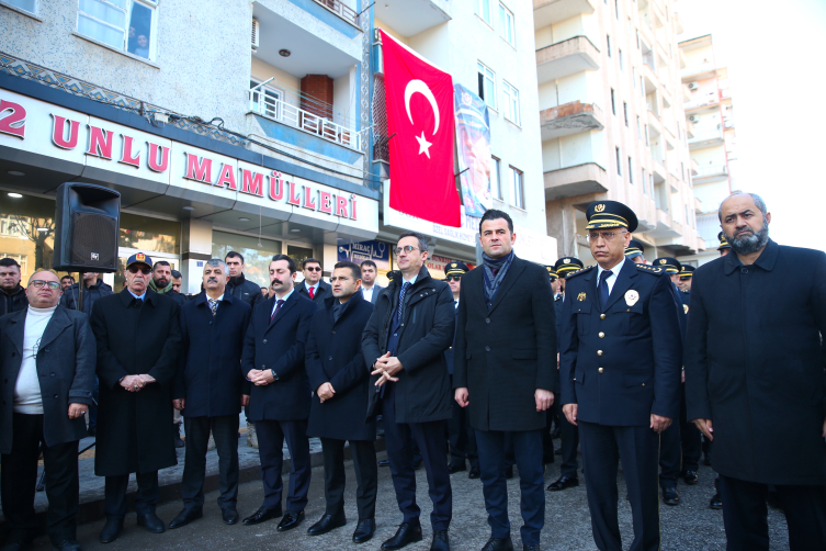 Şehit edilen Gaffar Okkan ve 5 polis memuru Diyarbakır'da törenle anıldı