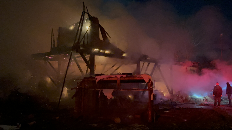 Kastamonu'da yangın: Ev, ahır, traktör kül oldu