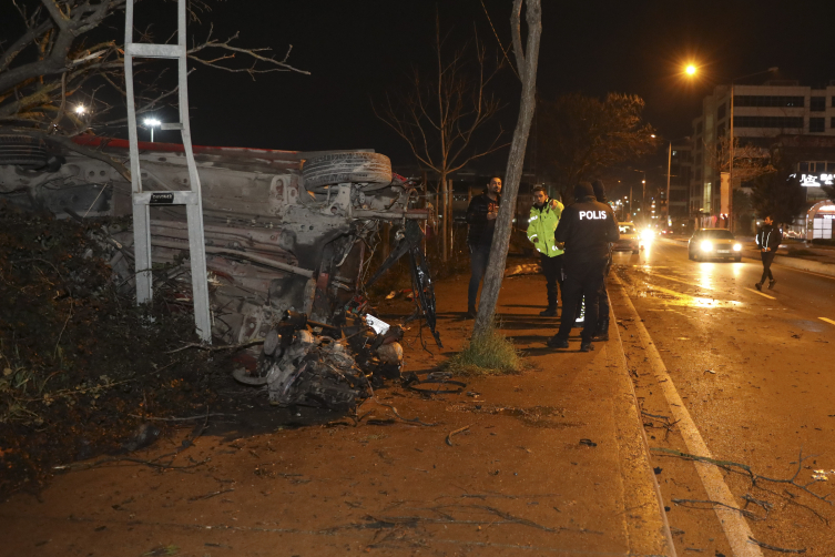 Pendik'te trafik kazası: 3 yaralı