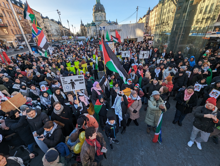 İsveç'te binlerce kişi Filistin için yürüdü