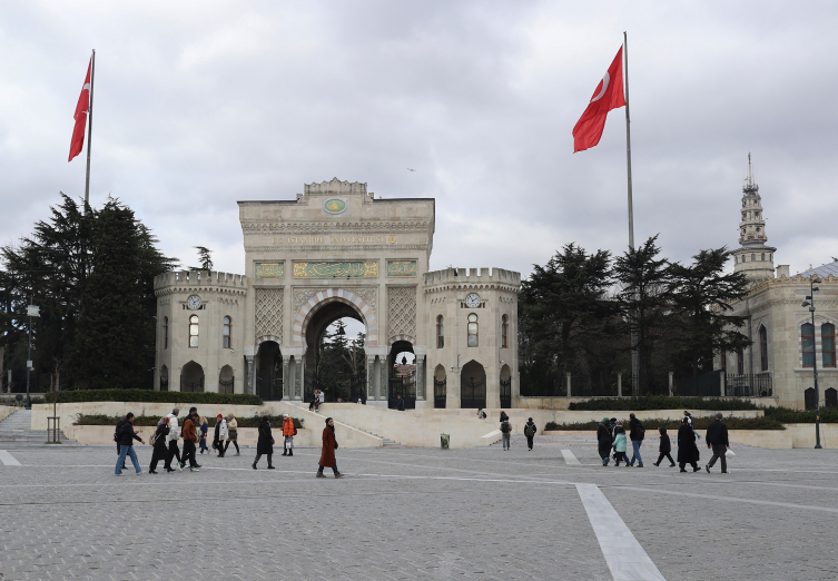 İstanbul Üniversitesi kampüsünün kapılarını ziyaretçilere açtı