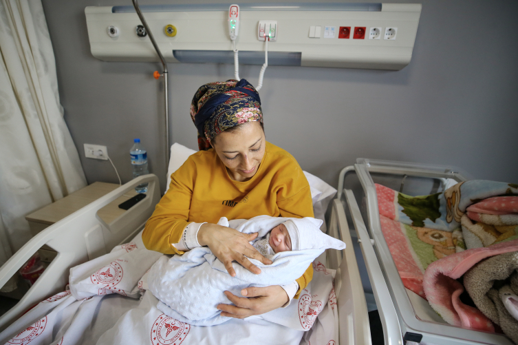 Hatay E�itim ve Ara�t�rma Hastanesinde ilk do�um ger�ekle�ti