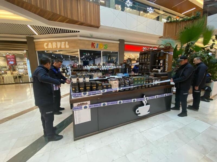 Edirne'de hijyen kurallarına uymayan kahve dükkanı mühürlendi