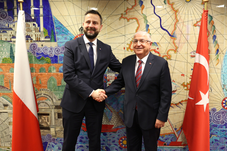 Bakan Güler, Polonyalı mevkidaşı ile görüştü