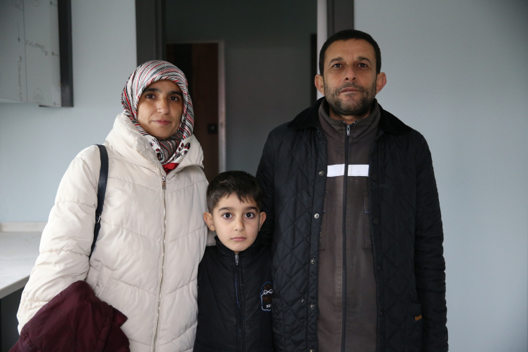 Hatay'da 256 deprem konutu hak sahiplerine teslim edildi