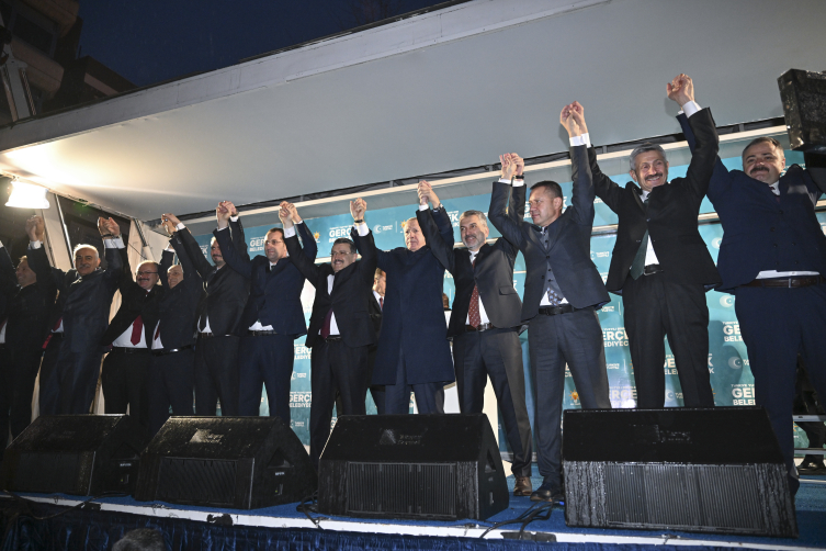 AK Parti'nin Trabzon ilçe belediye başkan adayları tanıtıldı