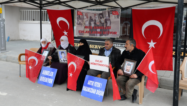 Muşlu aileler evlatlarının yolunu gözlüyor