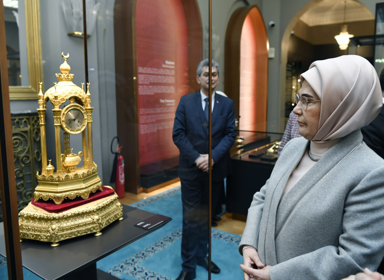 Emine Erdoğan restore edilen Ankara Palas'ı ziyaret etti