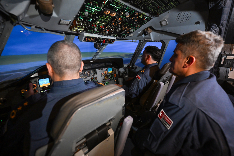 Yerli üretim uçuş simülatöründe 40 bin saat devrildi