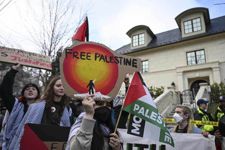 İsrail'in Washington Büyükelçiliği önünde Gazze'deki saldırılar protesto edildi