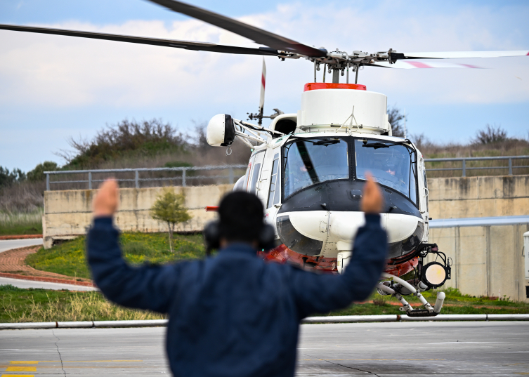 Sahil Güvenliğin kadın pilotları her an göreve hazır