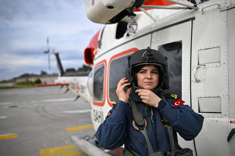 Sahil Güvenliğin kadın pilotları her an göreve hazır