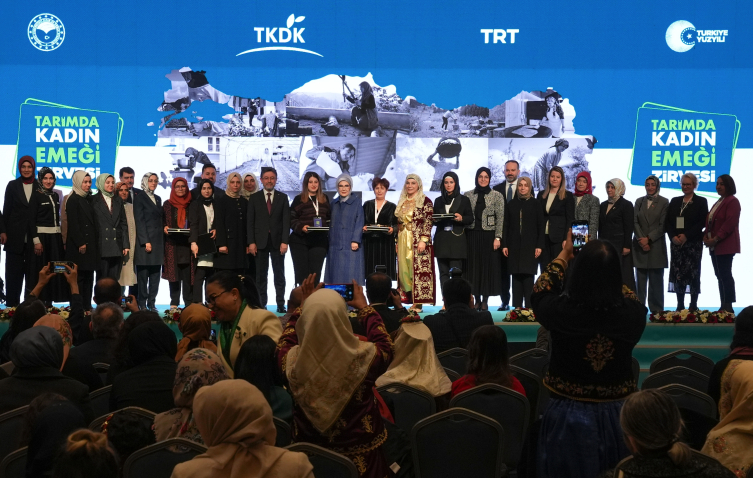 Emine Erdoğan "Tarımda Kadın Emeği Zirvesi" programında konuştu