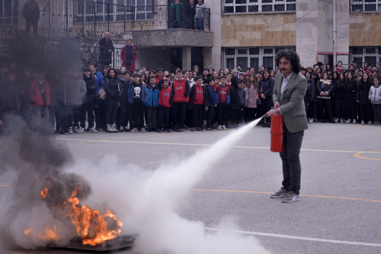 Ankara'da okullarda deprem tatbikatı yapıldı