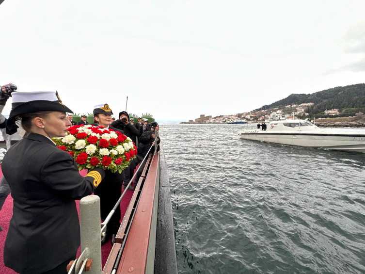 Türkiye'nin ilk kadın amirali TCG Nusret ile seyir yaptı