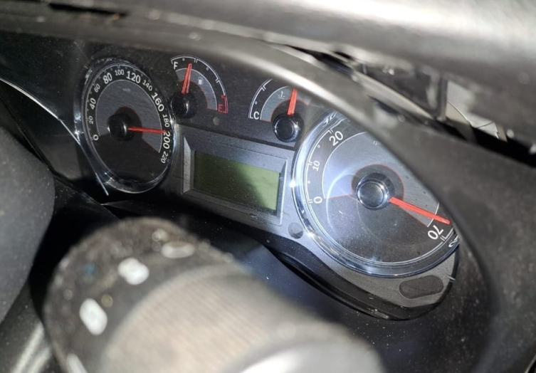 Eskişehir'de yön levhasına çarpan sürücü hayatını kaybetti