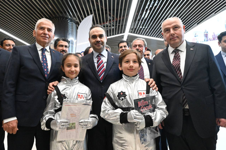 Bakan Kacır: 11'inci bilim merkezini Denizli'de hizmete sunduk
