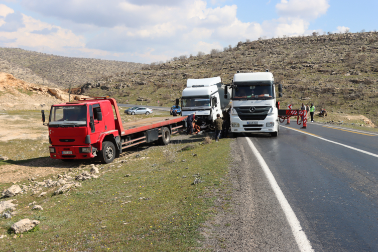 Mardin'de tanker ile otomobil çarpıştı: 1 ölü