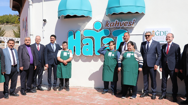 Niğde'de down sendromlular için "Hayat Kahvesi"