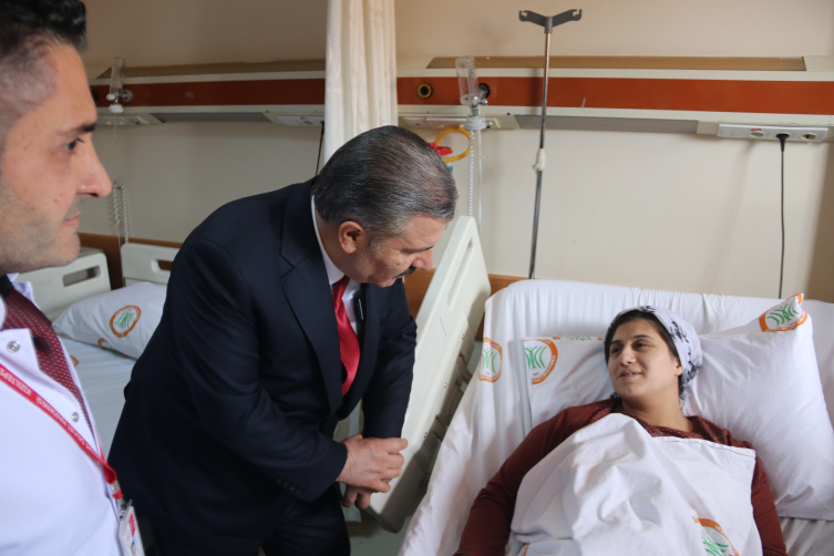 Bakan Koca Mardin Kızıltepe Devlet Hastanesi'nde incelemelerde bulundu