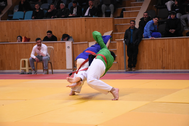 Ümitler Türkiye Kuraş Şampiyonası, Karaman'da başladı