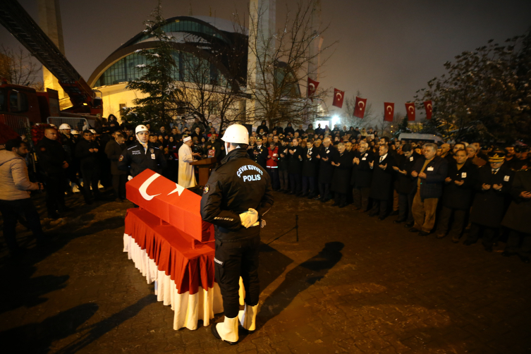 Şehit polis memuru Furkan Bor Bingöl'de son yolculuğuna uğurlandı