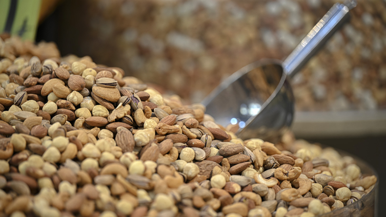 Kuru yemişçilerde bayram hareketliliği