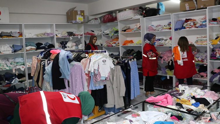 "Kızılay Butik" bayramda da çocukların yüzlerini güldürdü