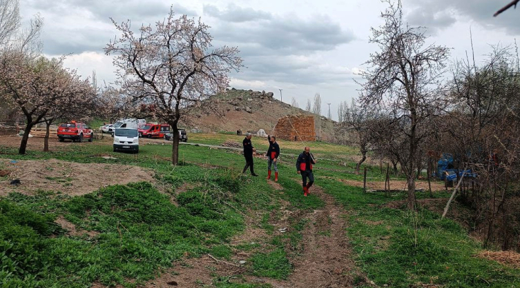 Iğdır'da dere yatağına düşen 6 yaşındaki çocuk aranıyor