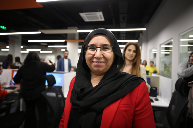 Kadın girişimcinin açtığı çağrı merkezinde 100 genç istihdam ediliyor