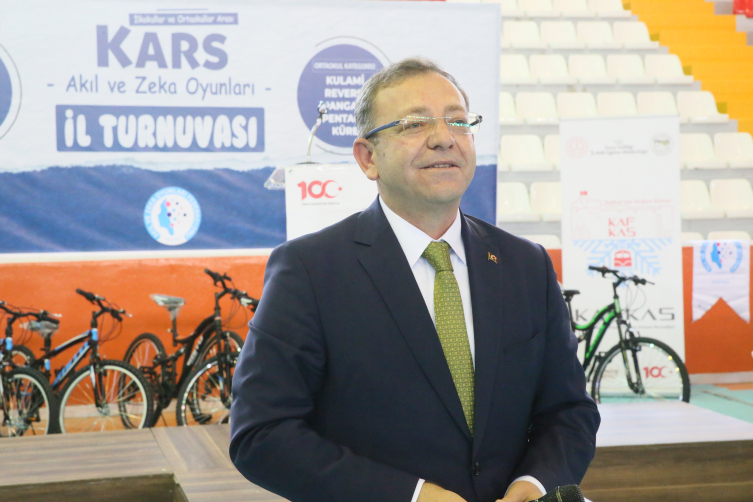 Karslı öğrenciler Akıl Oyunları Turnuvası'nda hünerlerini sergiledi