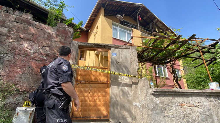 Karabük'te heyelan nedeniyle 4 ev tahliye edildi