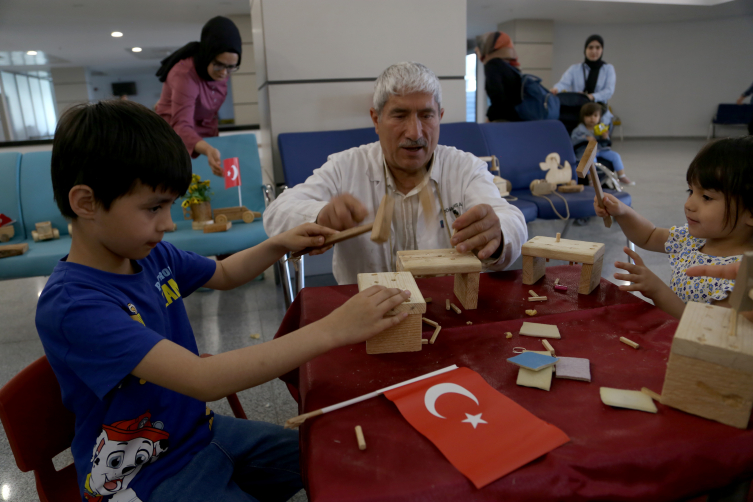Malatya'da Eğitim ve Araştırma Hastanesinde 23 Nisan etkinliği
