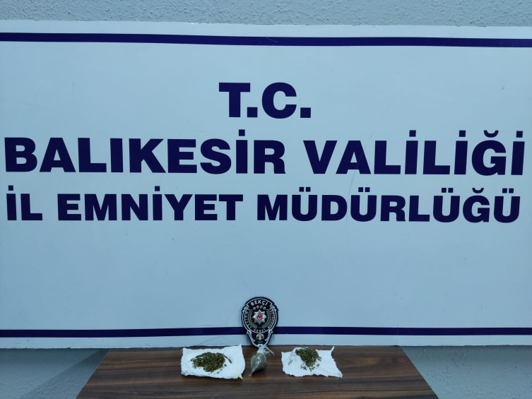 Balıkesir'de aranan 8 şüpheli yakalandı