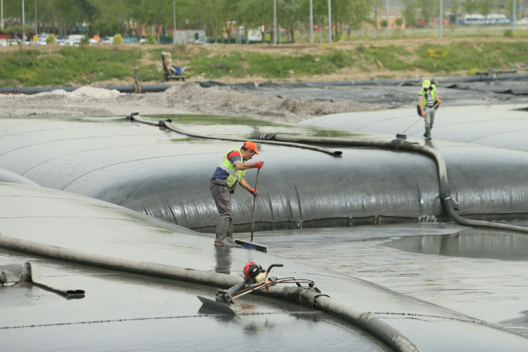 İzmit Körfezi'nde günlük 400 ton çamurun denize akması önleniyor
