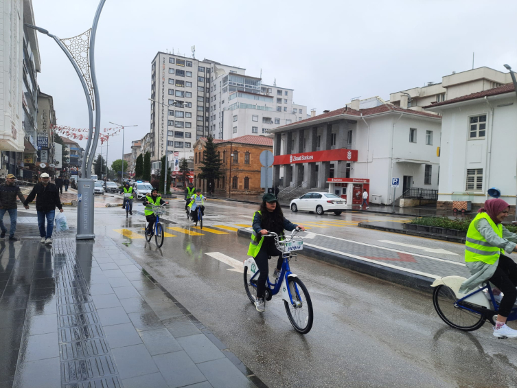 Kırıkkale ve çevre illerde Yeşilay Bisiklet Turu düzenlendi