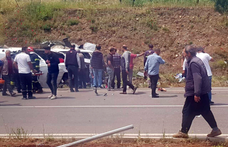 Gaziantep'te beton mikseri minibüse çarptı: 8 ölü