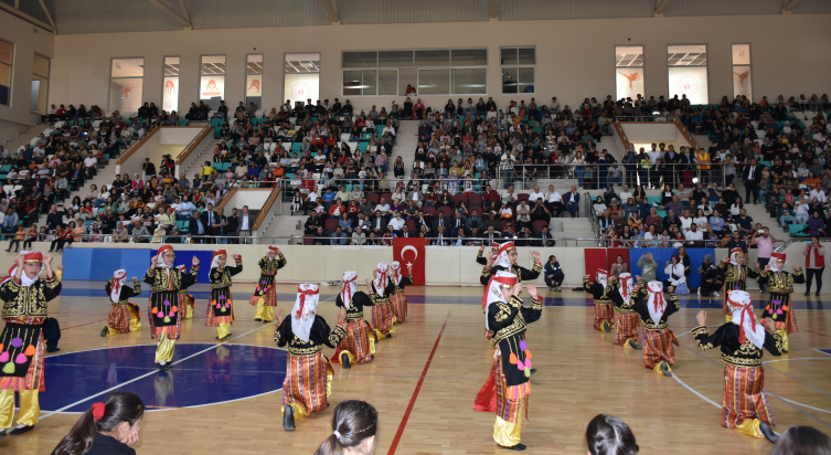 Sinop'un ilçelerinde 19 Mayıs Atatürk'ü Anma, Gençlik ve Spor Bayramı kutlandı