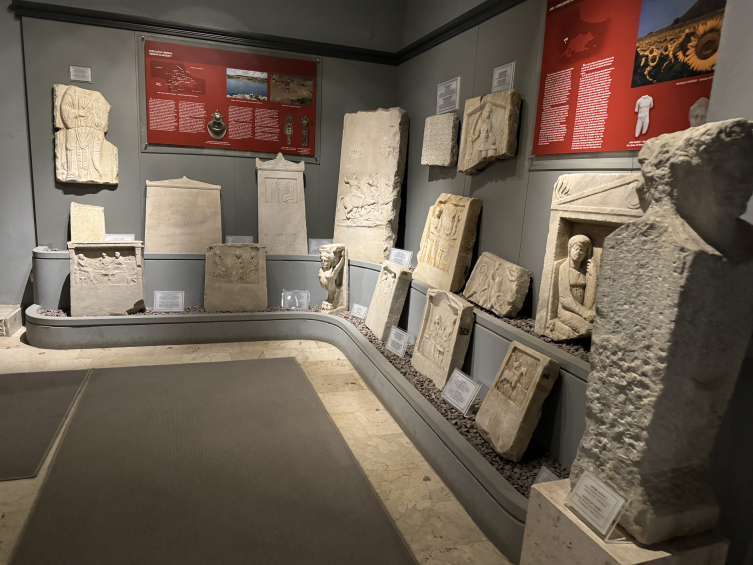 Tekirdağ'da müzedeki arkeolojik eserler depreme karşı sabitlendi