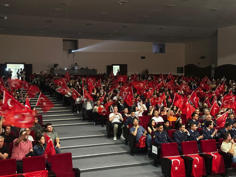 Afyonkarahisar'da Armoni Mızıkası sahne aldı