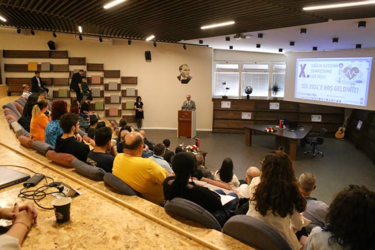 Eskişehir'de "10. Sağlık İletişim Sempozyumu" başladı