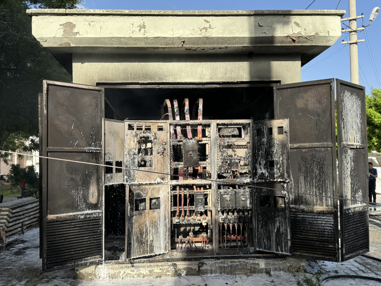 Karaman'da elektrik trafosunda yangın çıktı