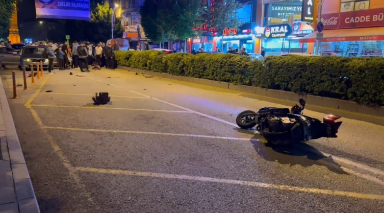 Çorum'da otomobille çarpışan motosikletin sürücüsü yaralandı