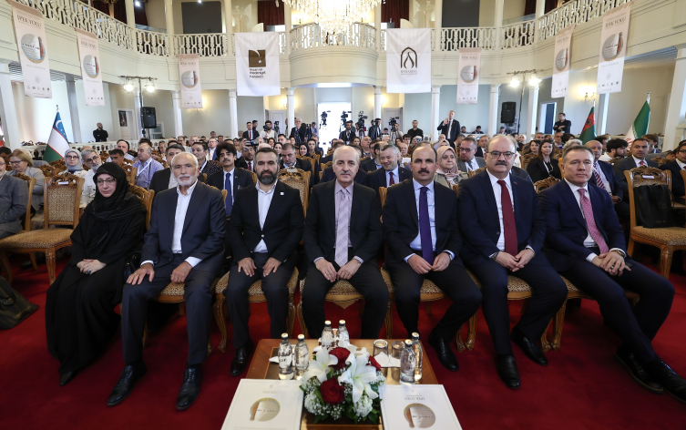 Kurtulmuş: Türkiye'nin kültür ve sanat alanındaki gelişmeleri ıskalaması düşünülemez