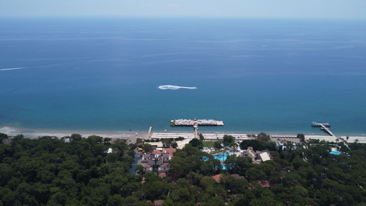 Göynük Plajı mavi bayrağı 30 yıldır bırakmıyor