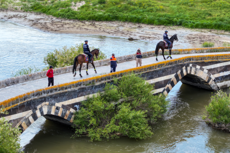 Jandarma'dan 'inci kefali' nöbeti