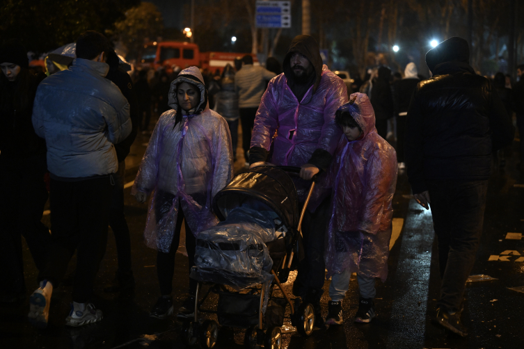 Asrın felaketinde hayatını kaybedenler deprem bölgesinde anıldı