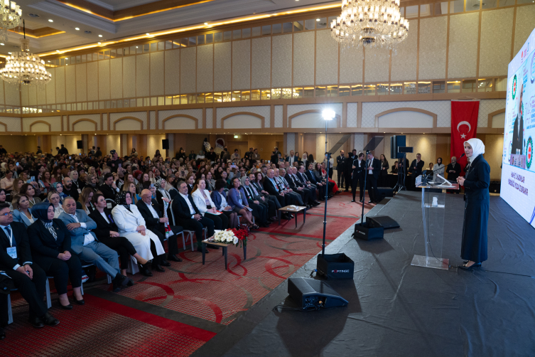 Bakan Göktaş: Kadınlar için esnek çalışma modellerini aktif hale getireceğiz